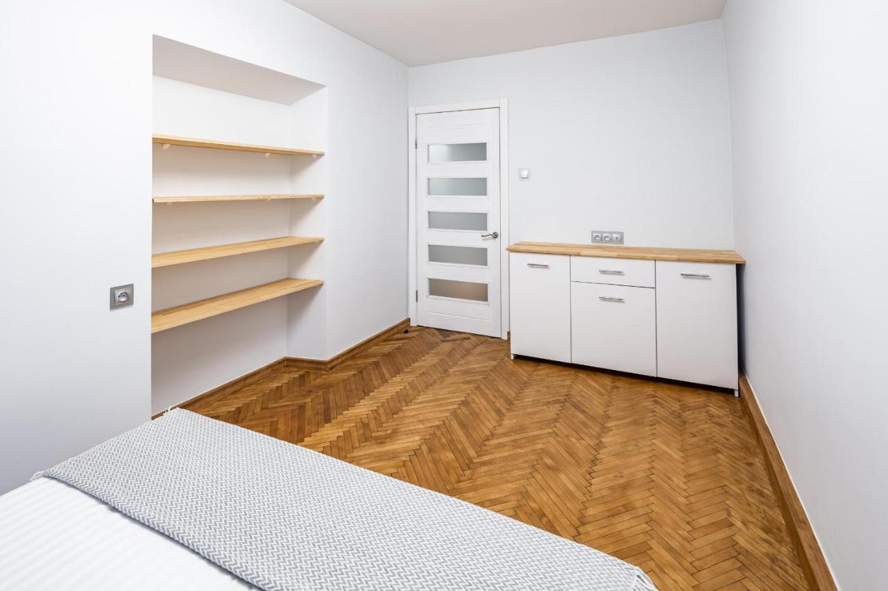Romari Apartment Вірменська 利沃夫 外观 照片