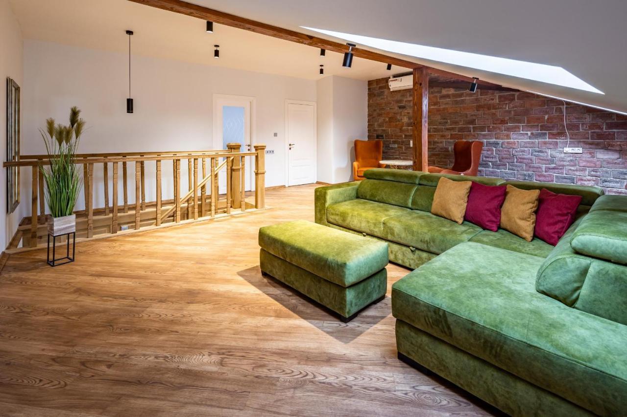 Romari Apartment Вірменська 利沃夫 外观 照片