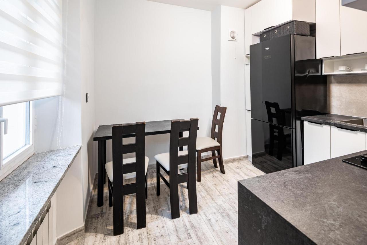 Romari Apartment Вірменська 利沃夫 外观 照片