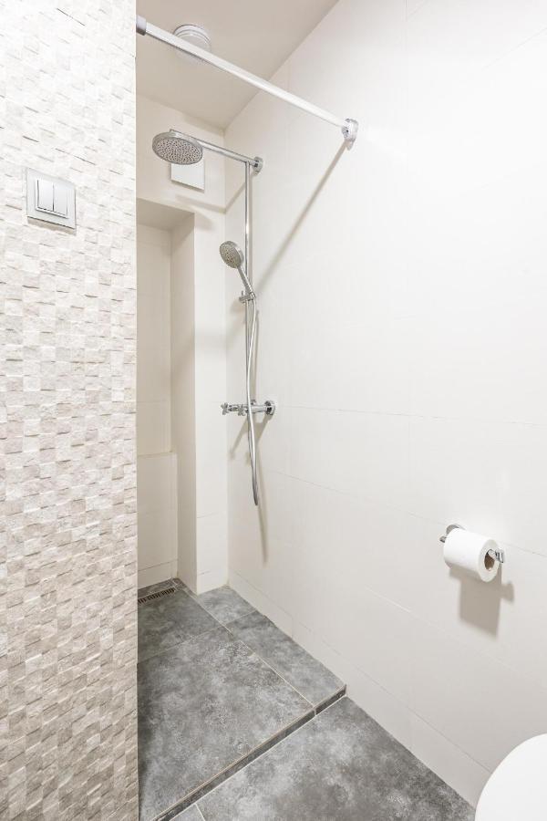 Romari Apartment Вірменська 利沃夫 外观 照片