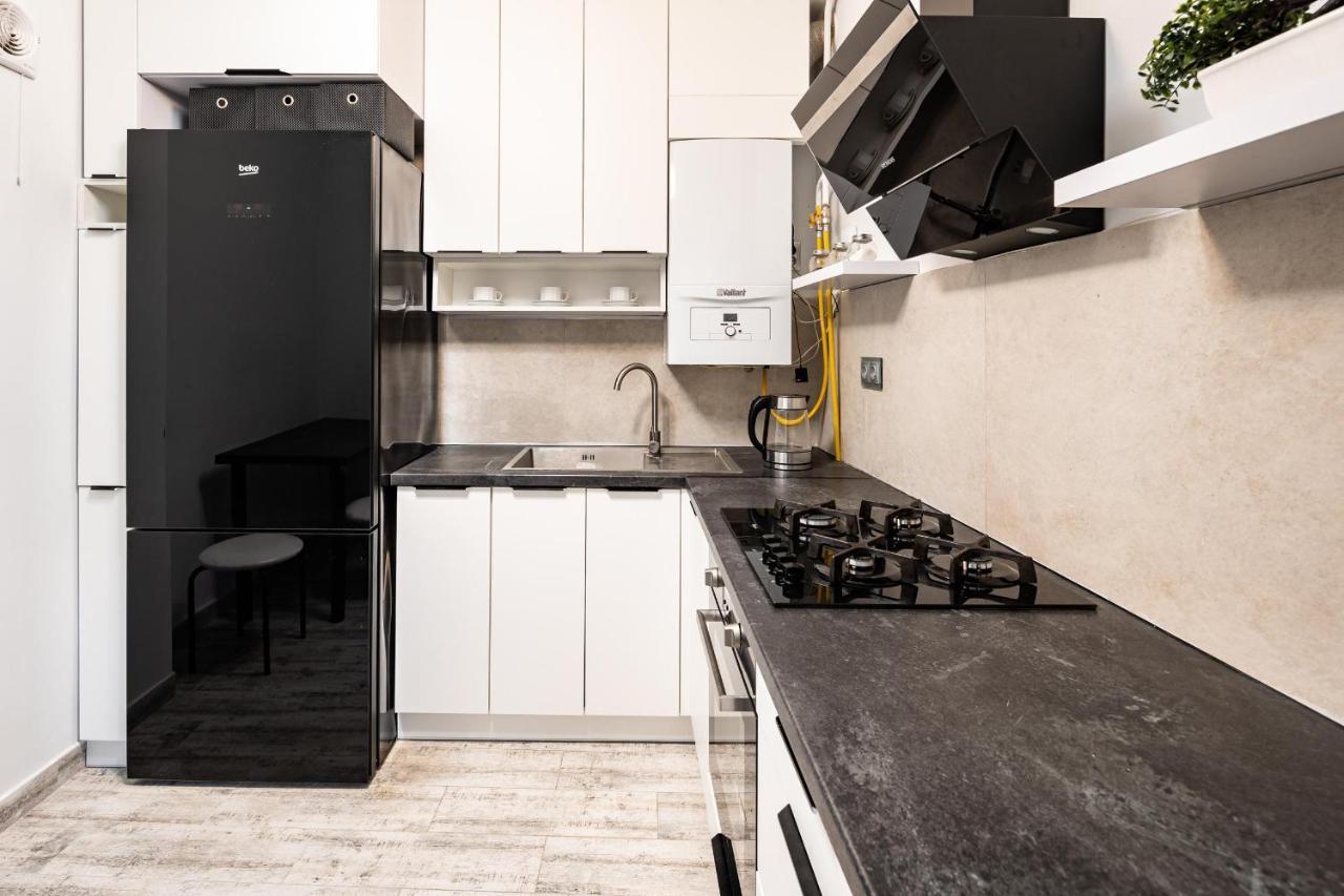Romari Apartment Вірменська 利沃夫 外观 照片