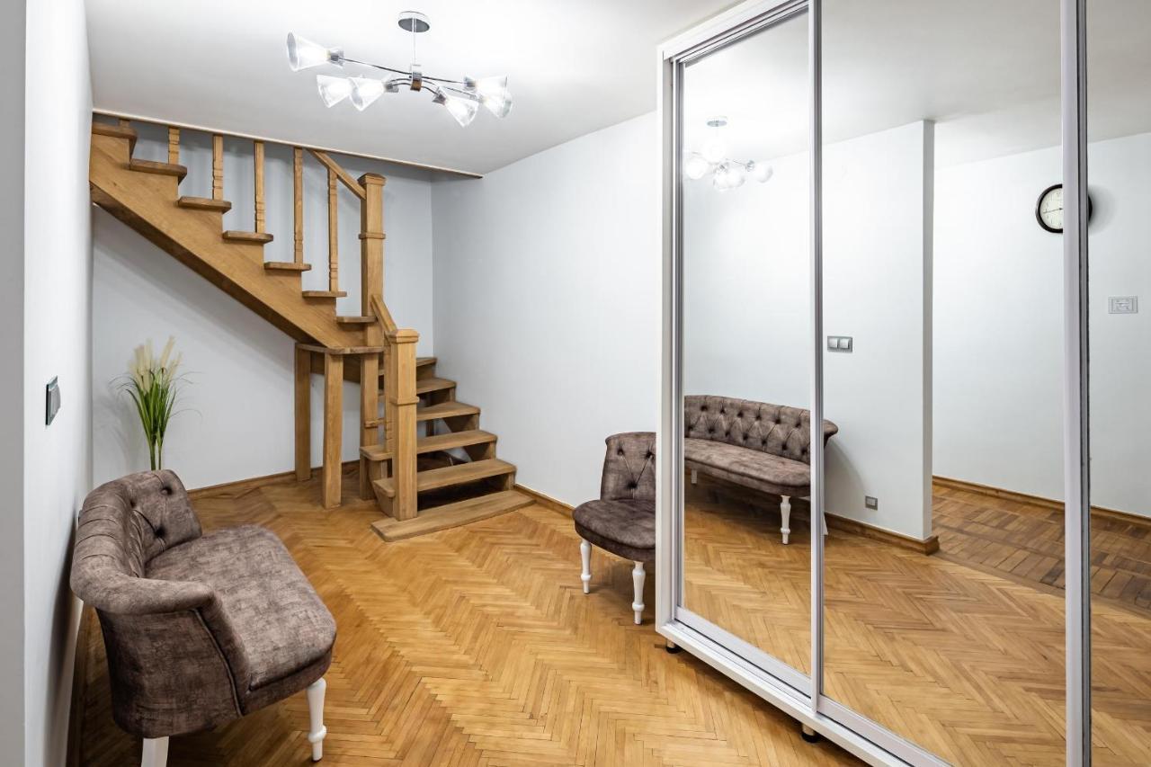 Romari Apartment Вірменська 利沃夫 外观 照片