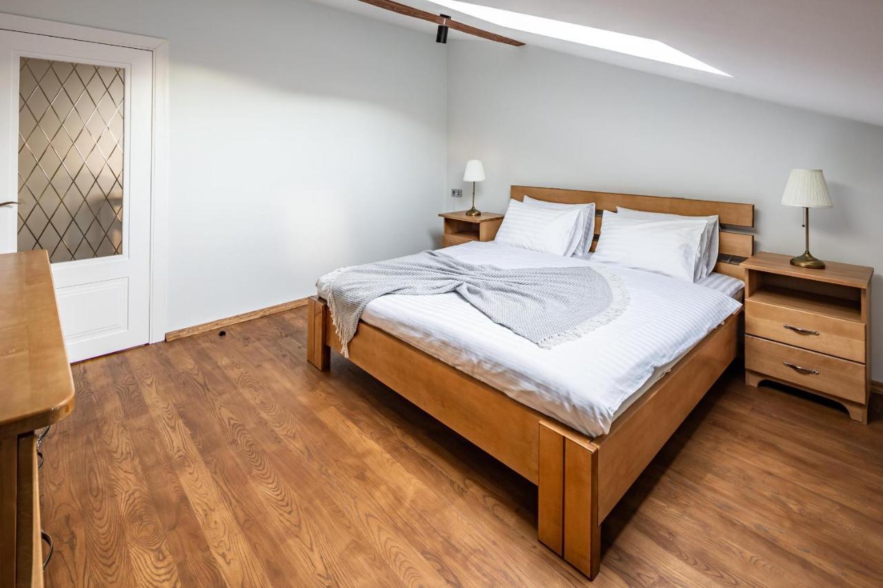 Romari Apartment Вірменська 利沃夫 外观 照片