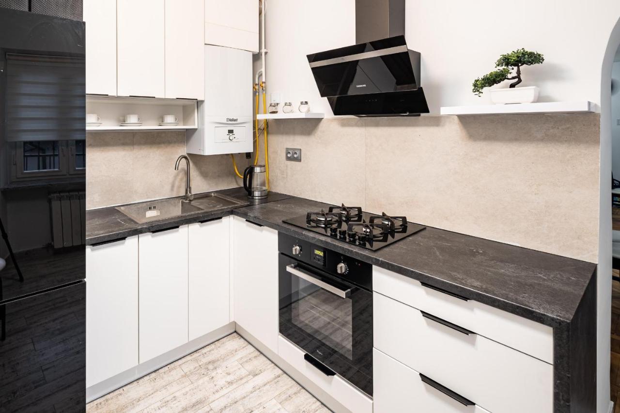 Romari Apartment Вірменська 利沃夫 外观 照片